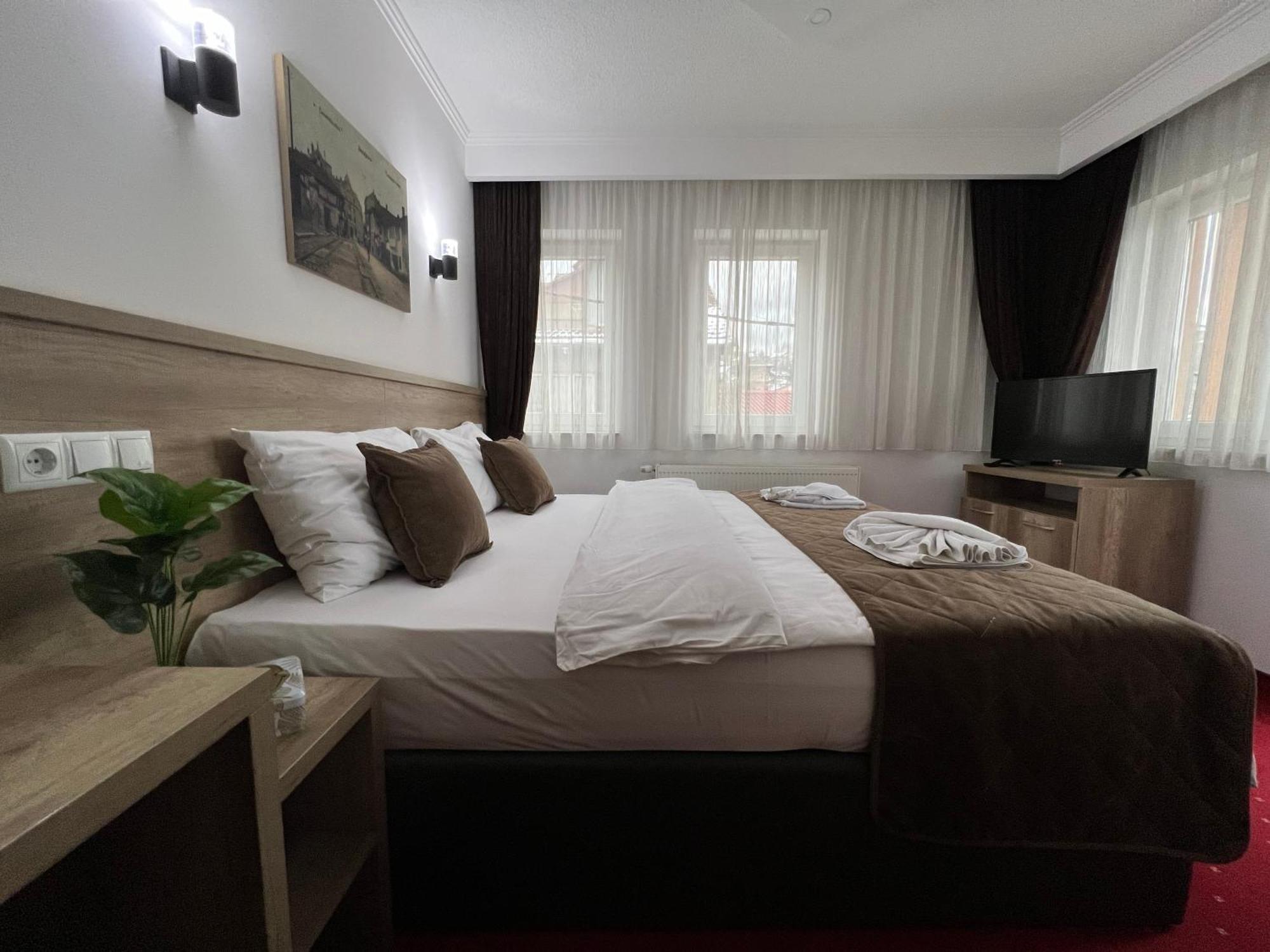 Hotel Nacional Free Parking Sarajevo Luaran gambar