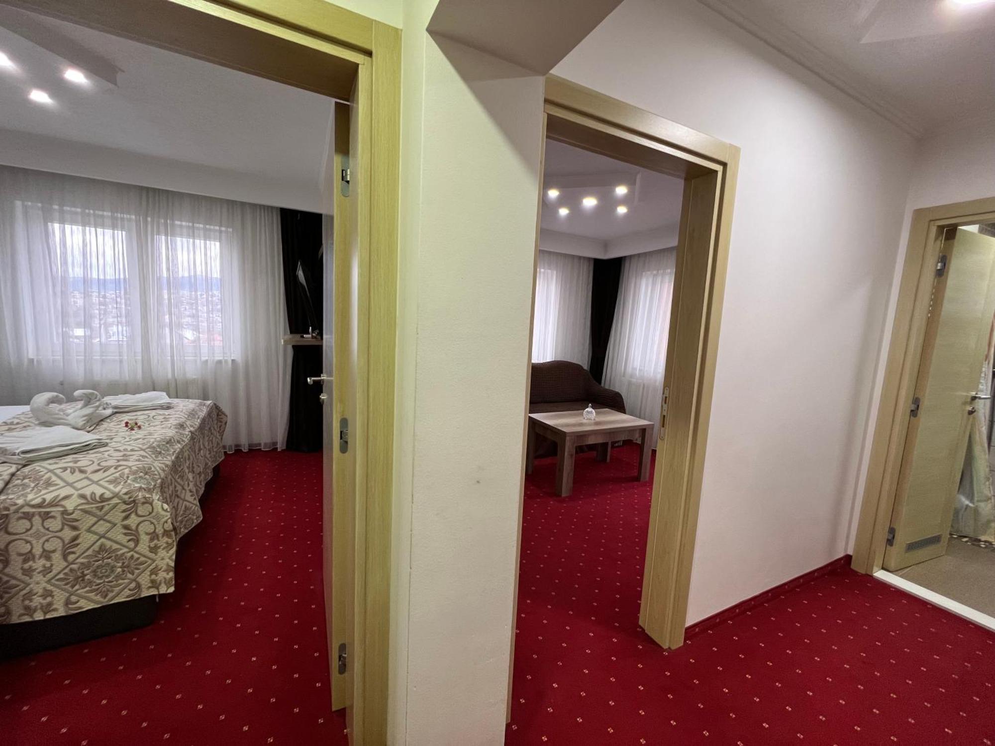 Hotel Nacional Free Parking Sarajevo Luaran gambar