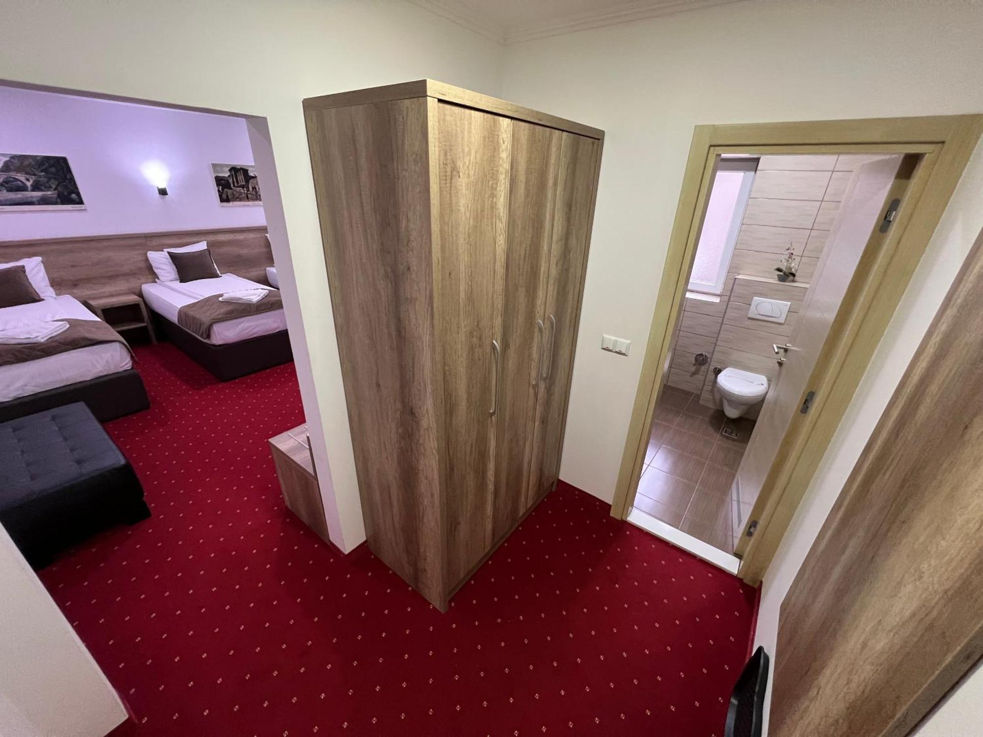 Hotel Nacional Free Parking Sarajevo Luaran gambar